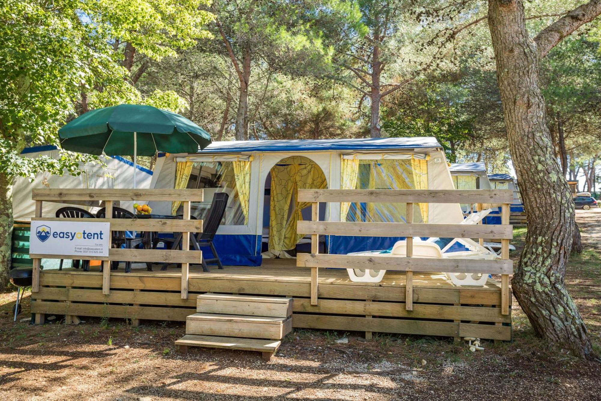 Easyatent Bungalow Tent Lanterna Červar-Porat Стая снимка